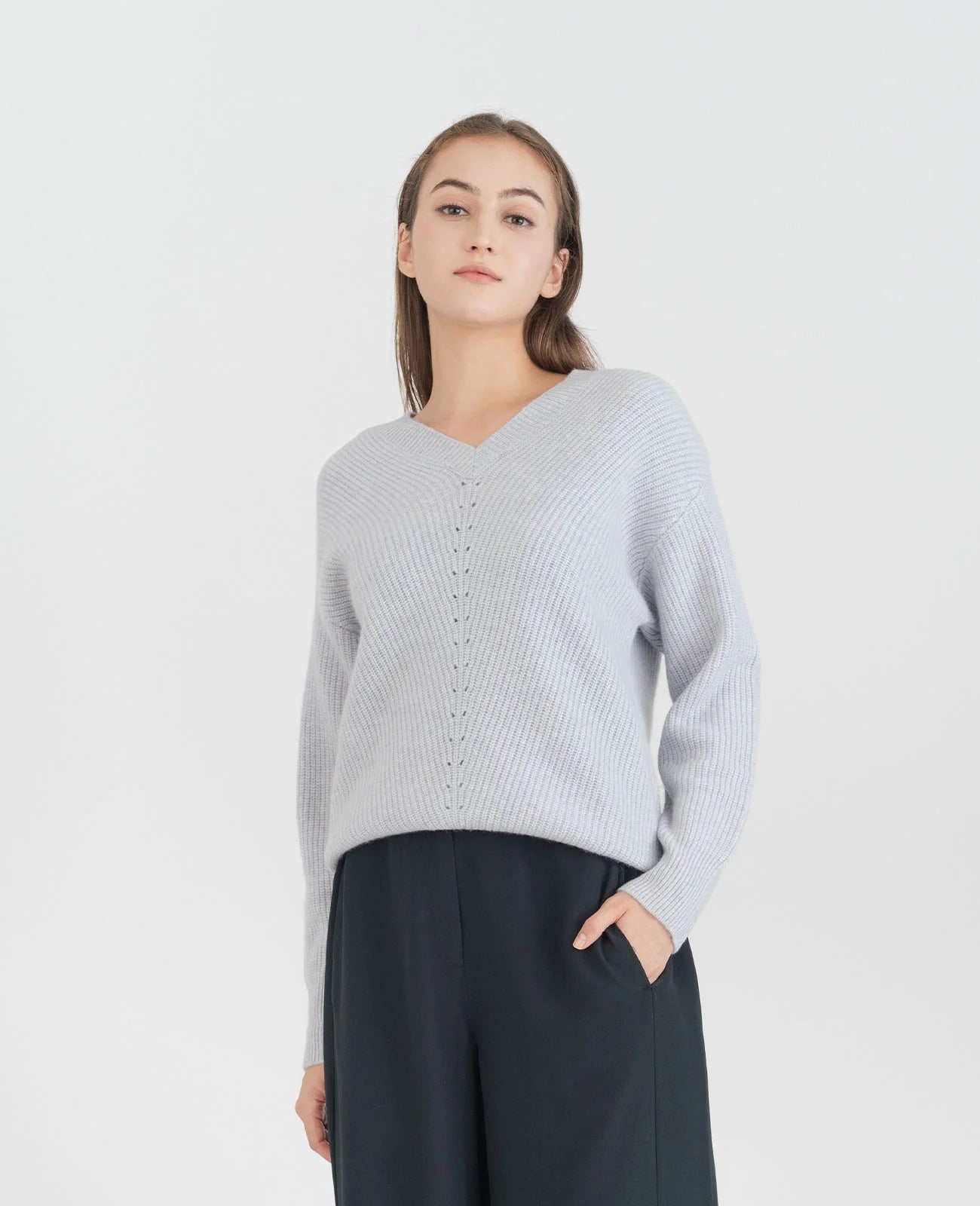 Moving Rib V-Neck Sweater