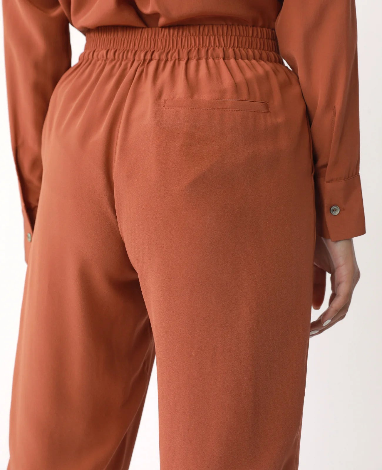 Silk Signature Ankle Pant