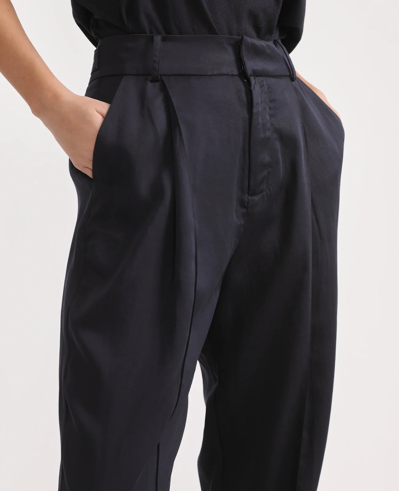 Tencel Barrel Pant